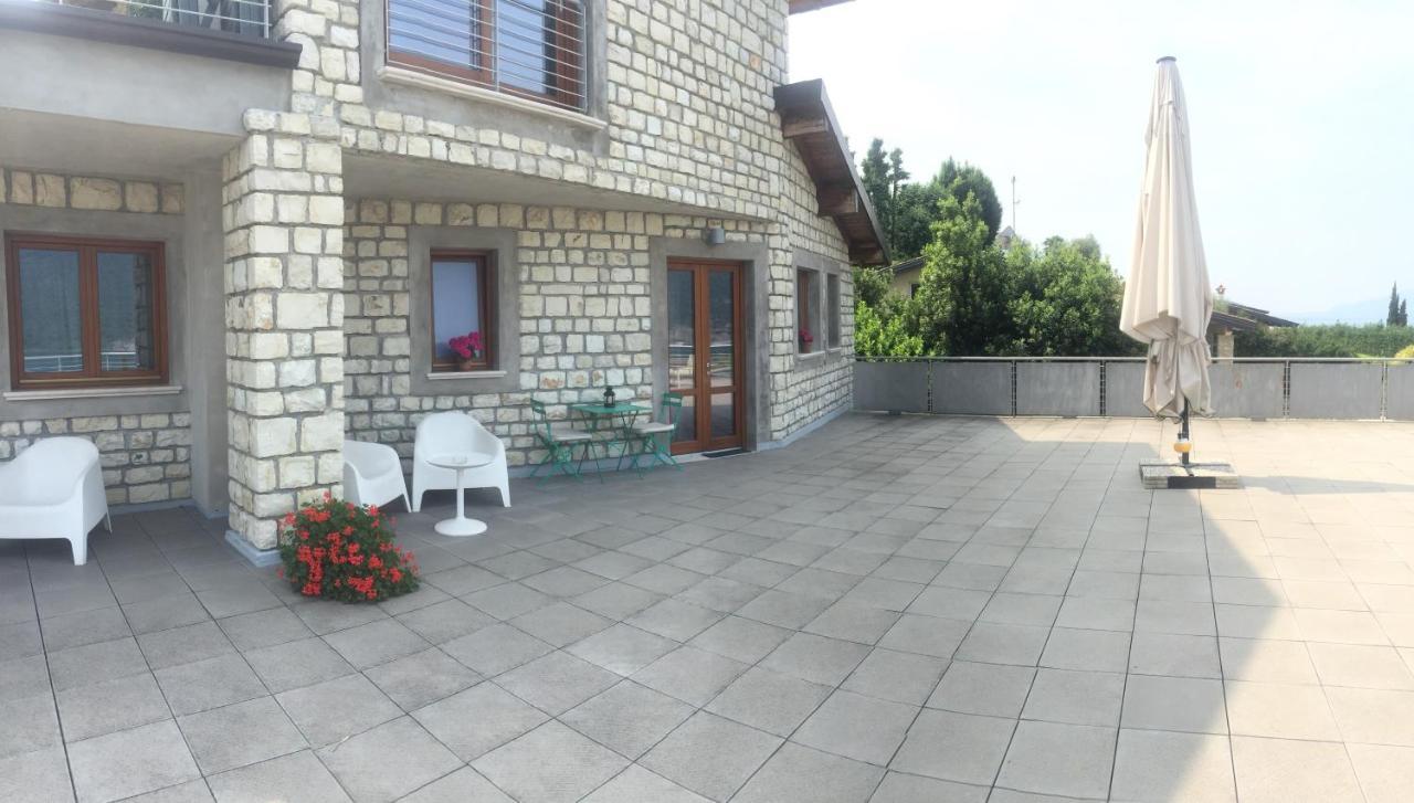 Vela Di Soleville Camere Con E Senza Vista Lago Con Ristorante & Pizzeria Sale Marasino Eksteriør bilde