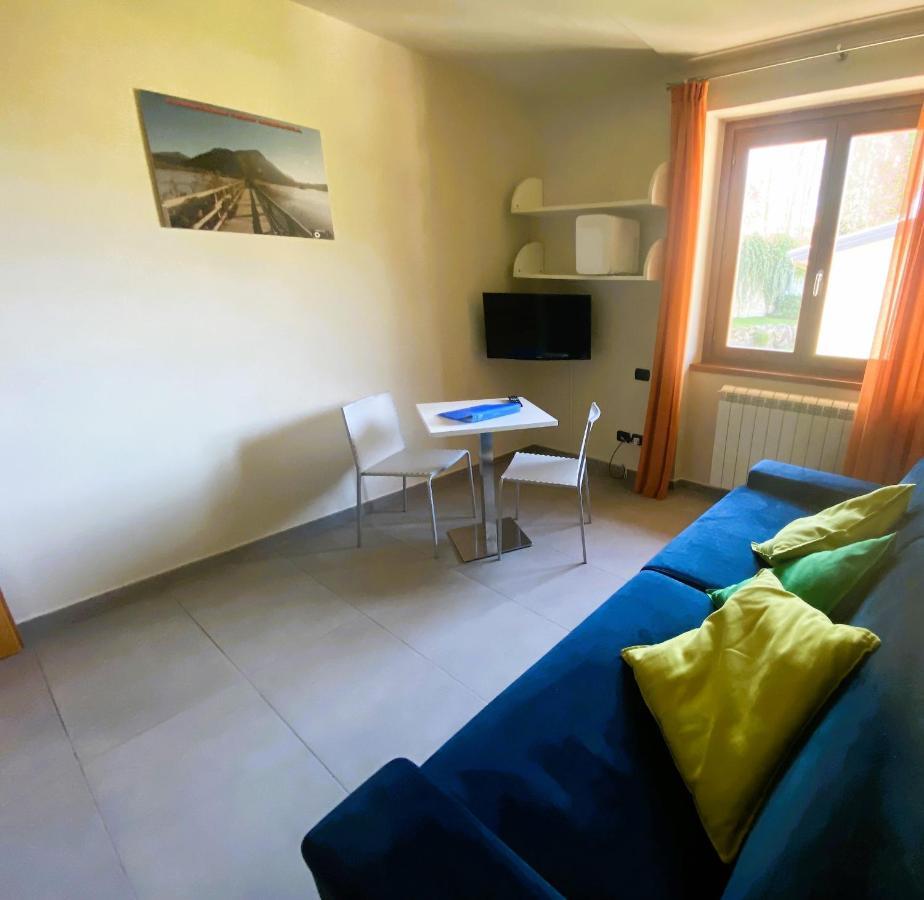 Vela Di Soleville Camere Con E Senza Vista Lago Con Ristorante & Pizzeria Sale Marasino Eksteriør bilde