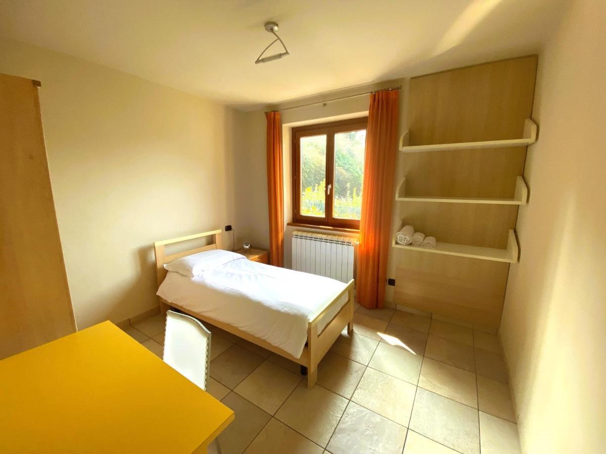Vela Di Soleville Camere Con E Senza Vista Lago Con Ristorante & Pizzeria Sale Marasino Eksteriør bilde