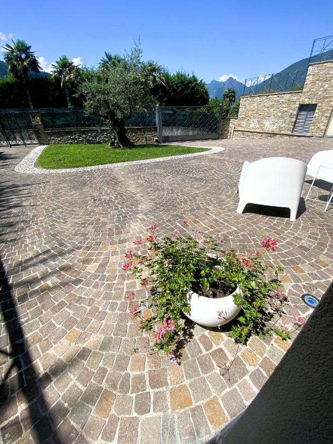 Vela Di Soleville Camere Con E Senza Vista Lago Con Ristorante & Pizzeria Sale Marasino Eksteriør bilde